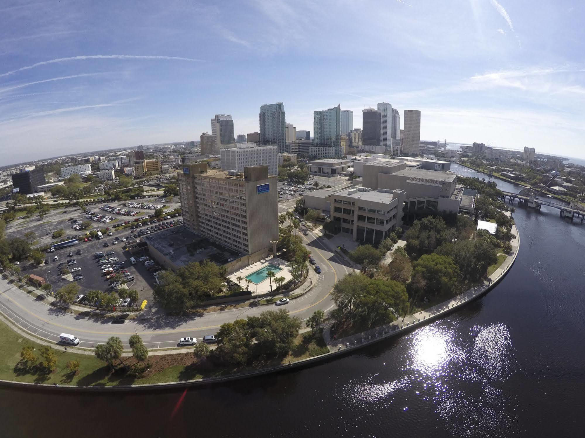 The Barrymore Riverwalk 3*